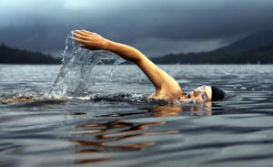 schwimmen hält fit